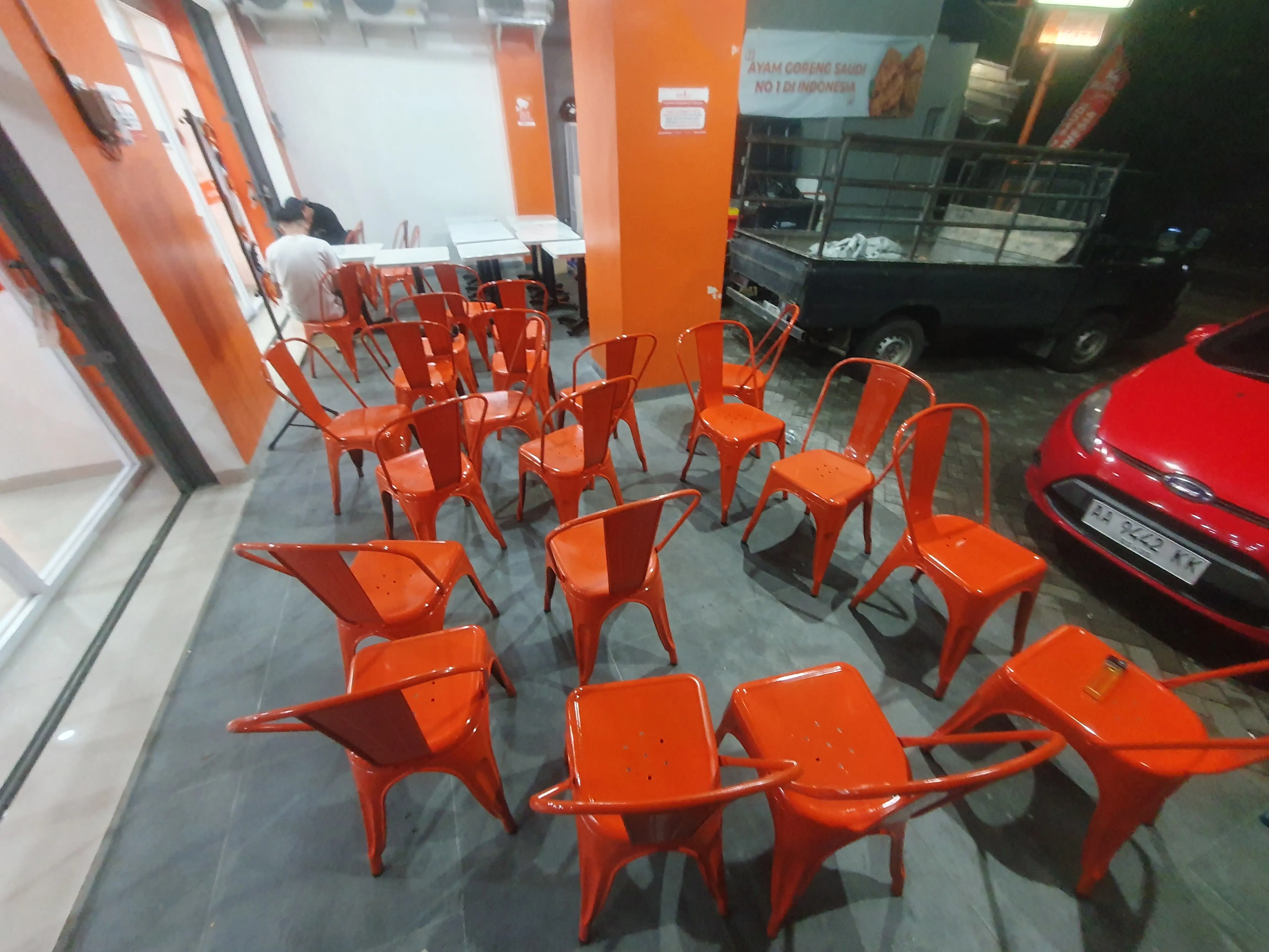 Kursi Cafe custom