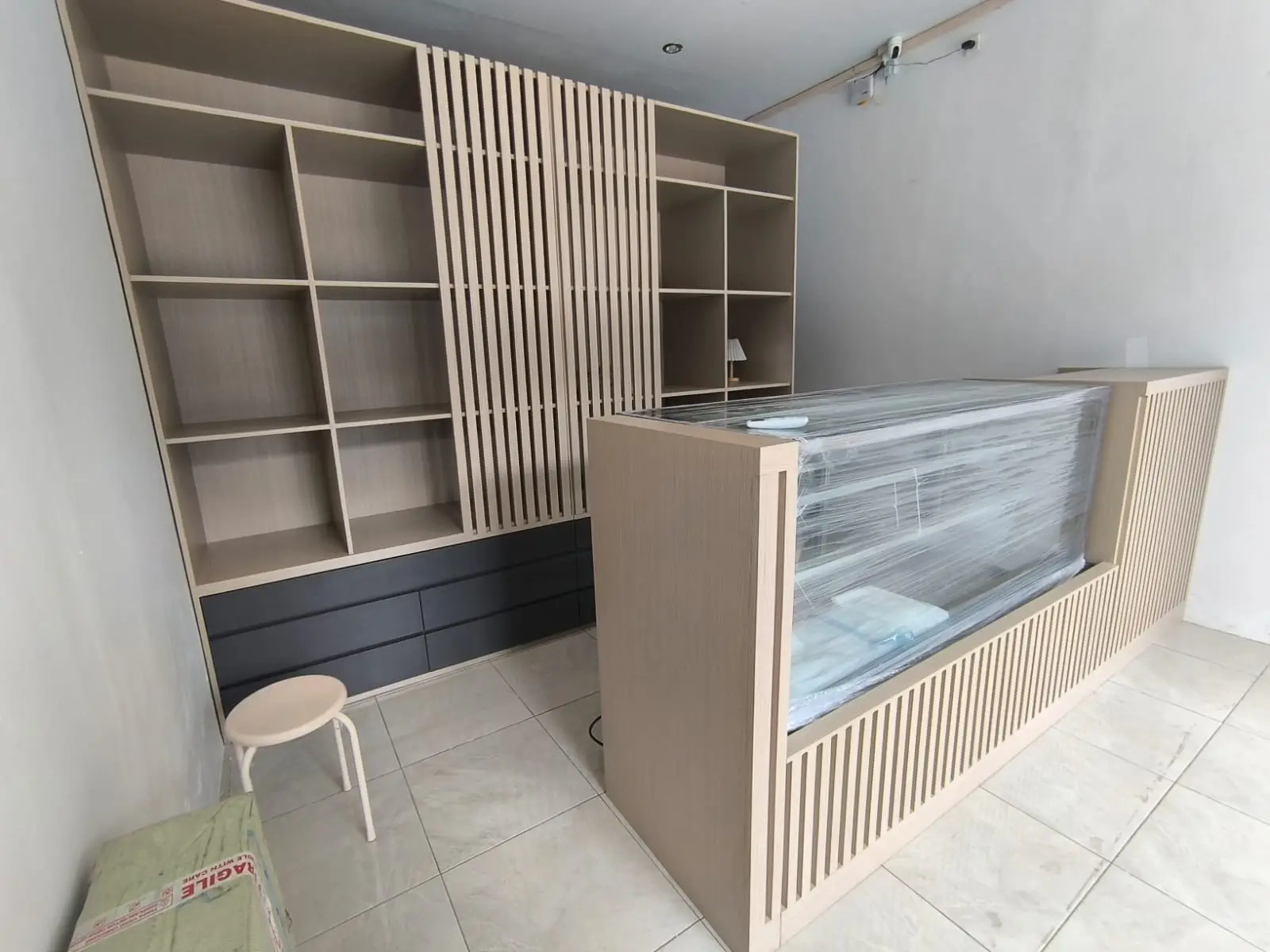 Meja Display